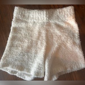 Brand new Skims fluffy shorts in S/M